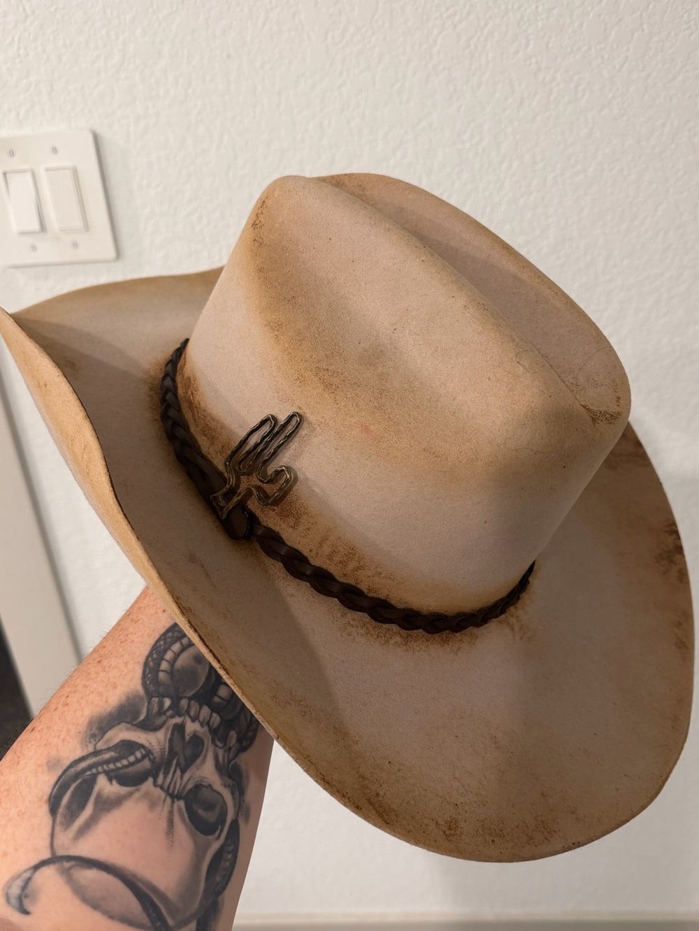 Rockin’ C Western Wear Distressed Tan Cowboy Hat Size Large